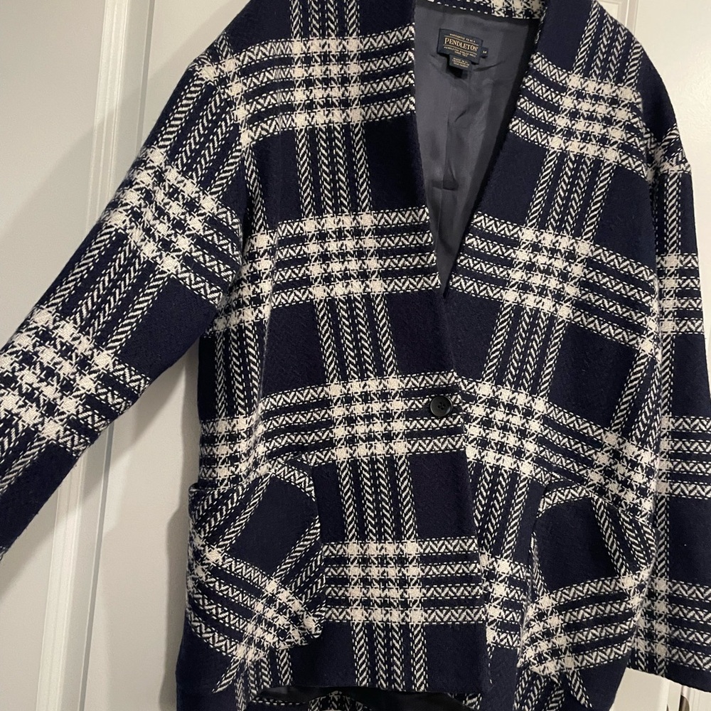 Pendleton | Women’s Virgin Wool Plaid Collarless … - image 4